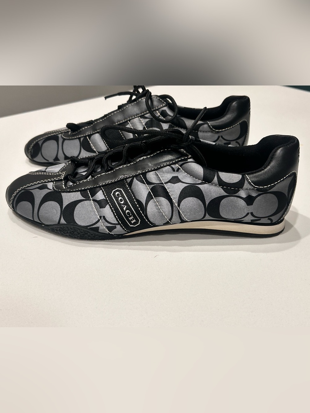 Coach Womens Kirby Black and Gray Signature Sneakers size 8